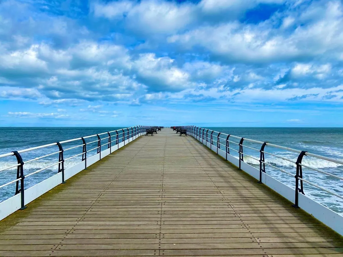 Sandalwood Apartment - Saltburn By The Sea  Saltburn-by-the-Sea