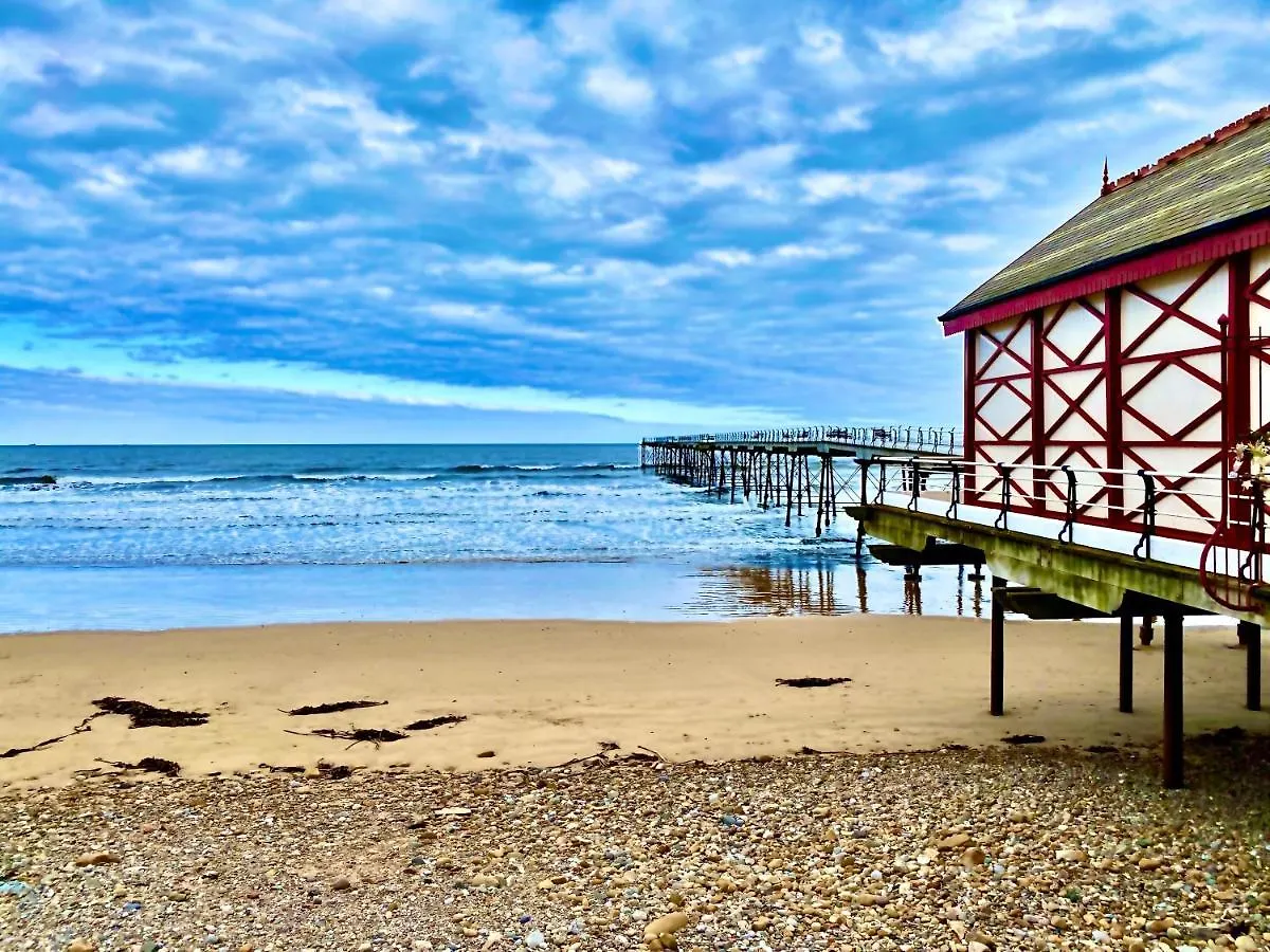 Sandalwood Apartment - Saltburn By The Sea 0*, Saltburn-by-the-Sea