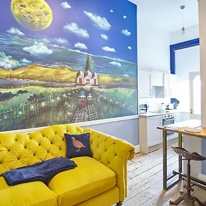Apartment Host & - The Zeta, Saltburn-by-the-Sea